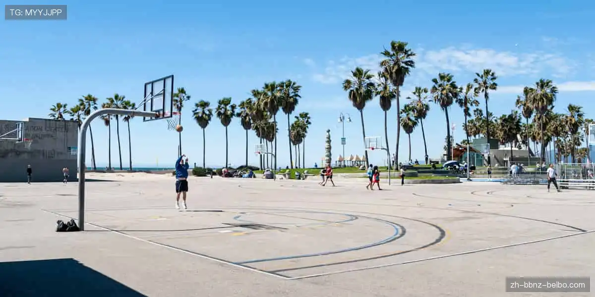 🎧沉浸式体验，声临其境！戴上耳机，仿佛置身比赛现场！